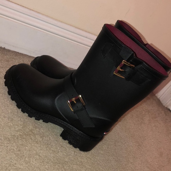 TOMMY HILFIGER leather boots! Worn once! Size 8!! - Picture 2 of 2